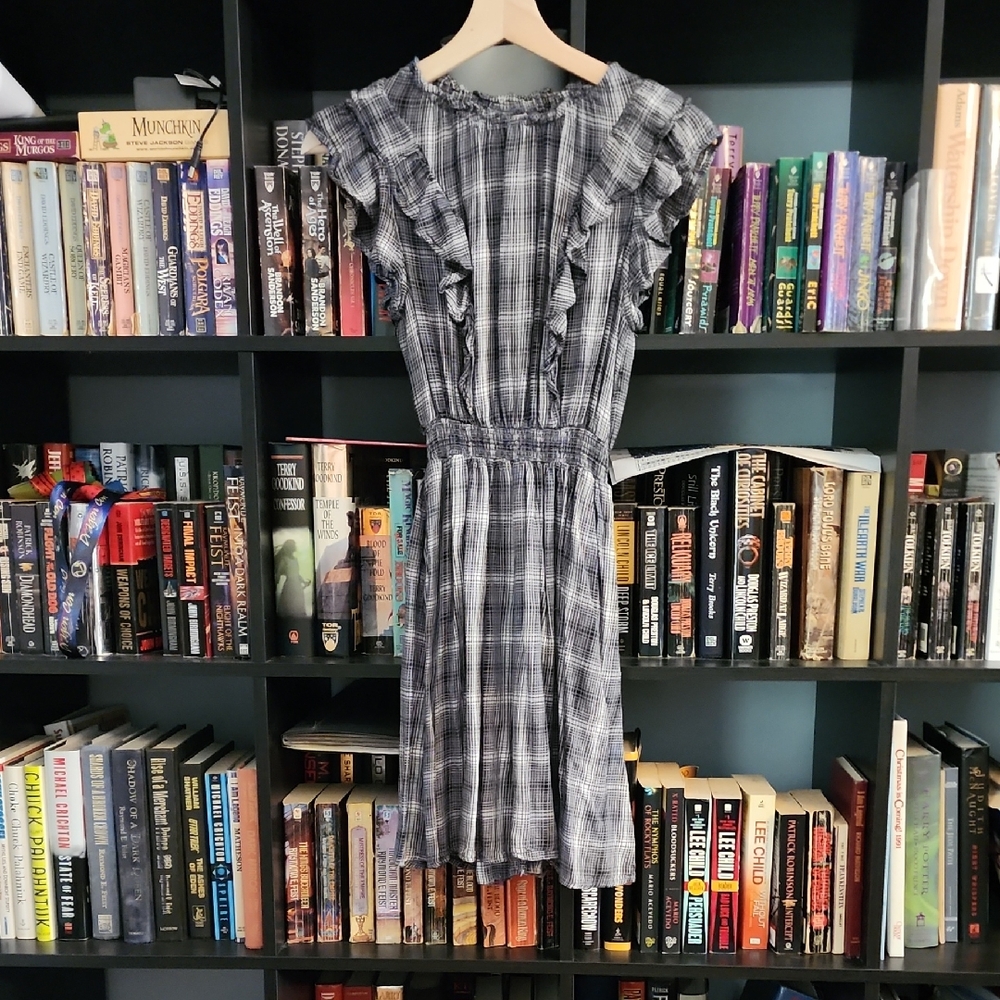 Universal Thread Women’s Gray Plaid Ruffle And Flutter Sleeve Dress